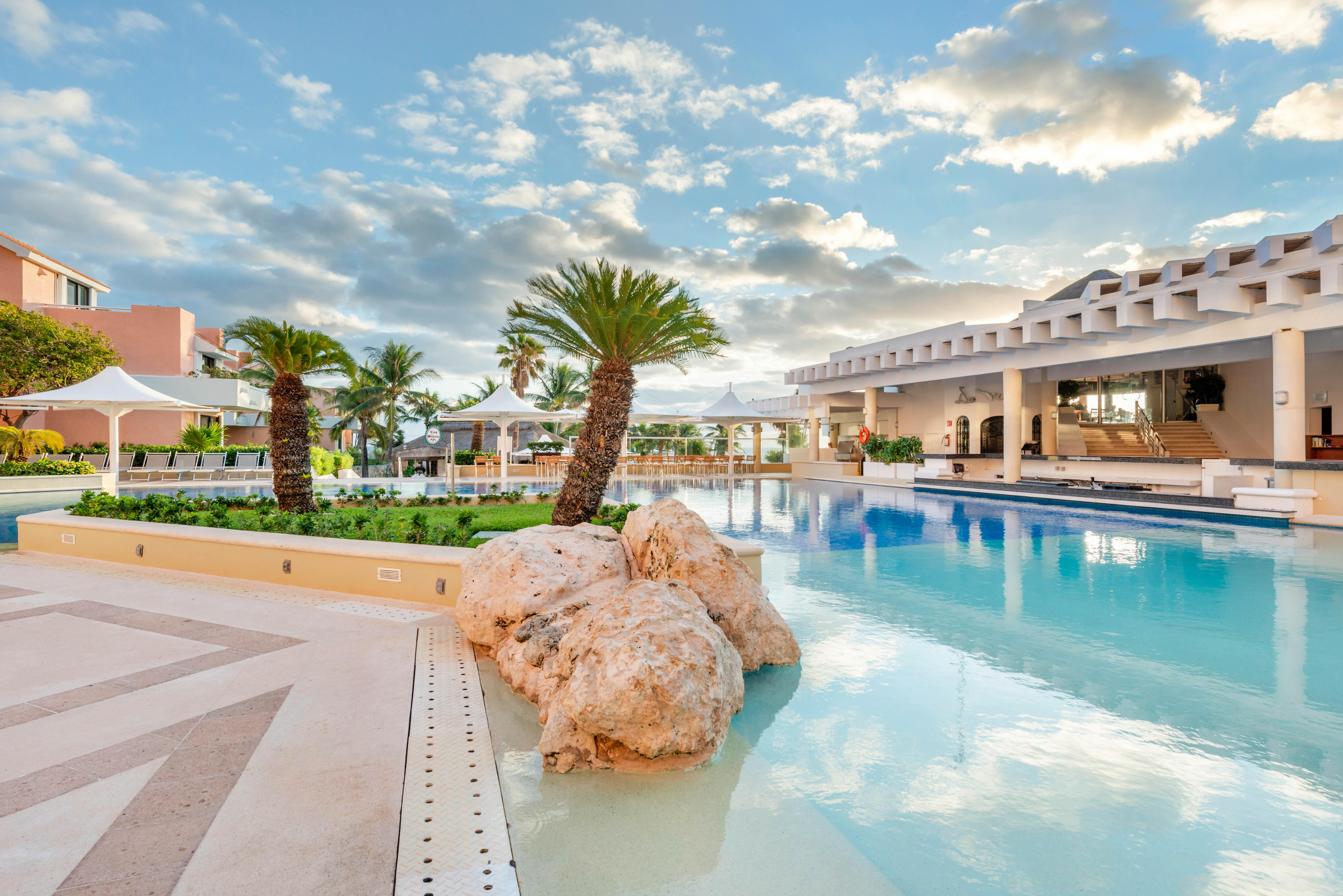 Wyndham Grand Cancun All Inclusive Resort & Villas Екстер'єр фото