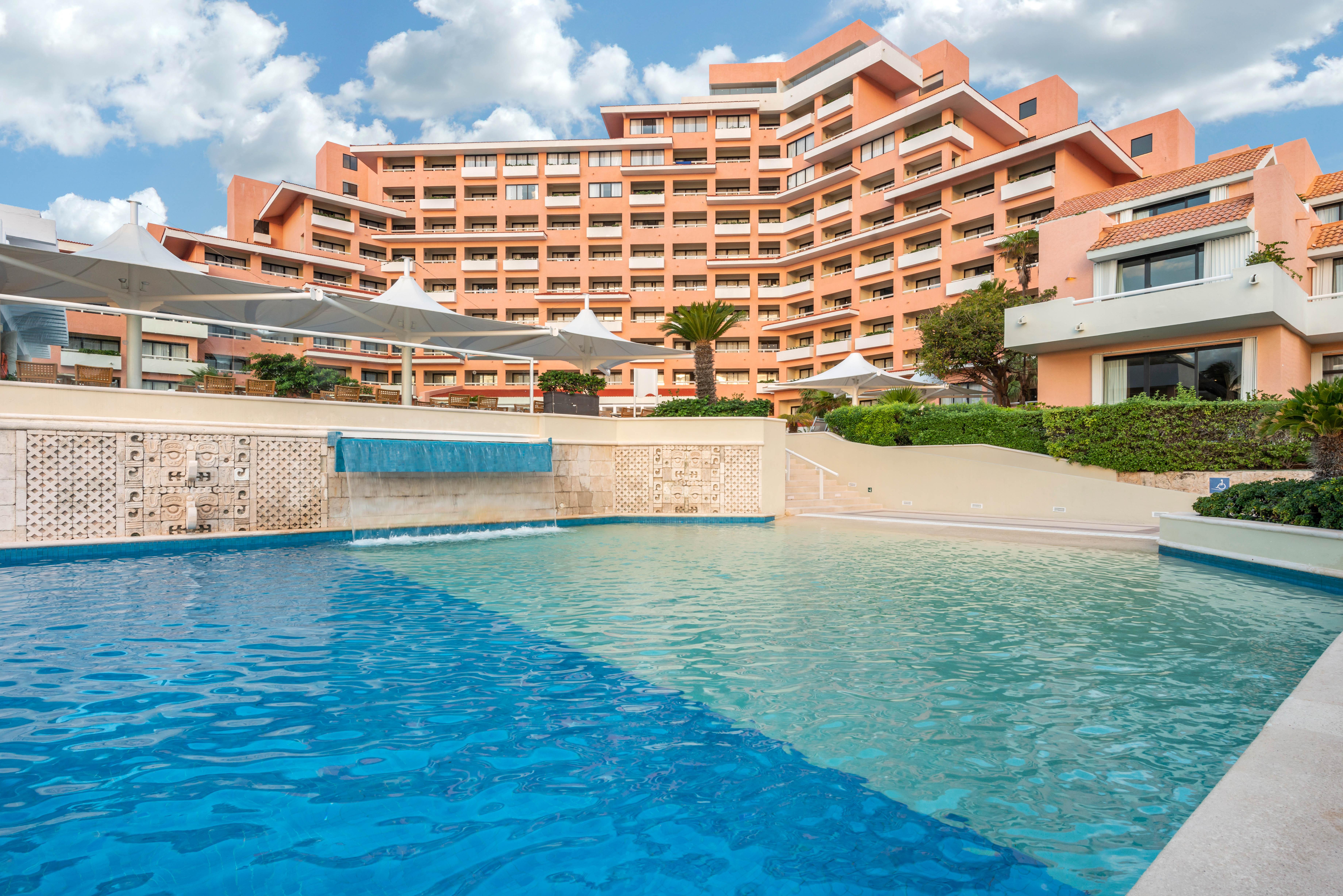 Wyndham Grand Cancun All Inclusive Resort & Villas Екстер'єр фото