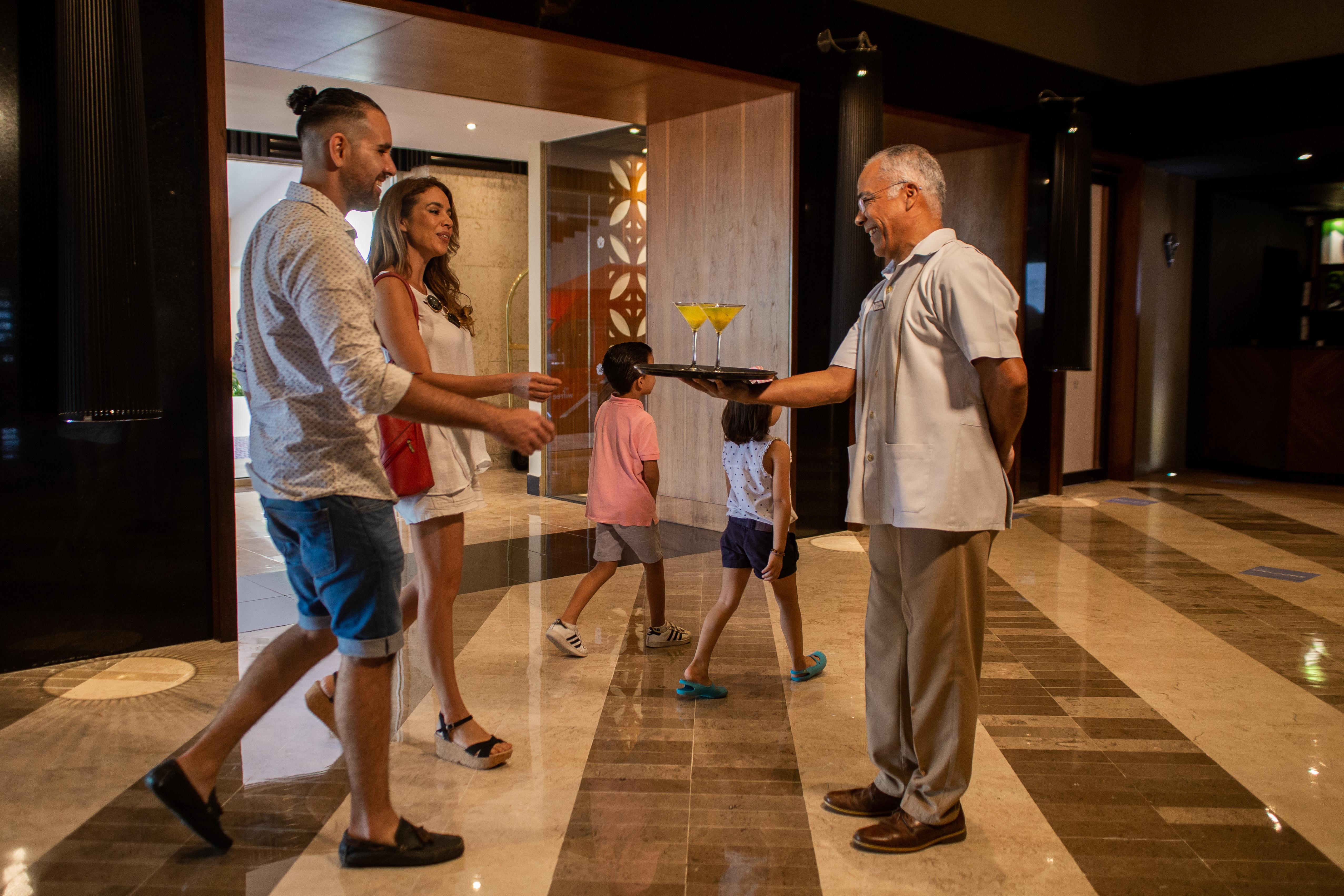 Wyndham Grand Cancun All Inclusive Resort & Villas Екстер'єр фото