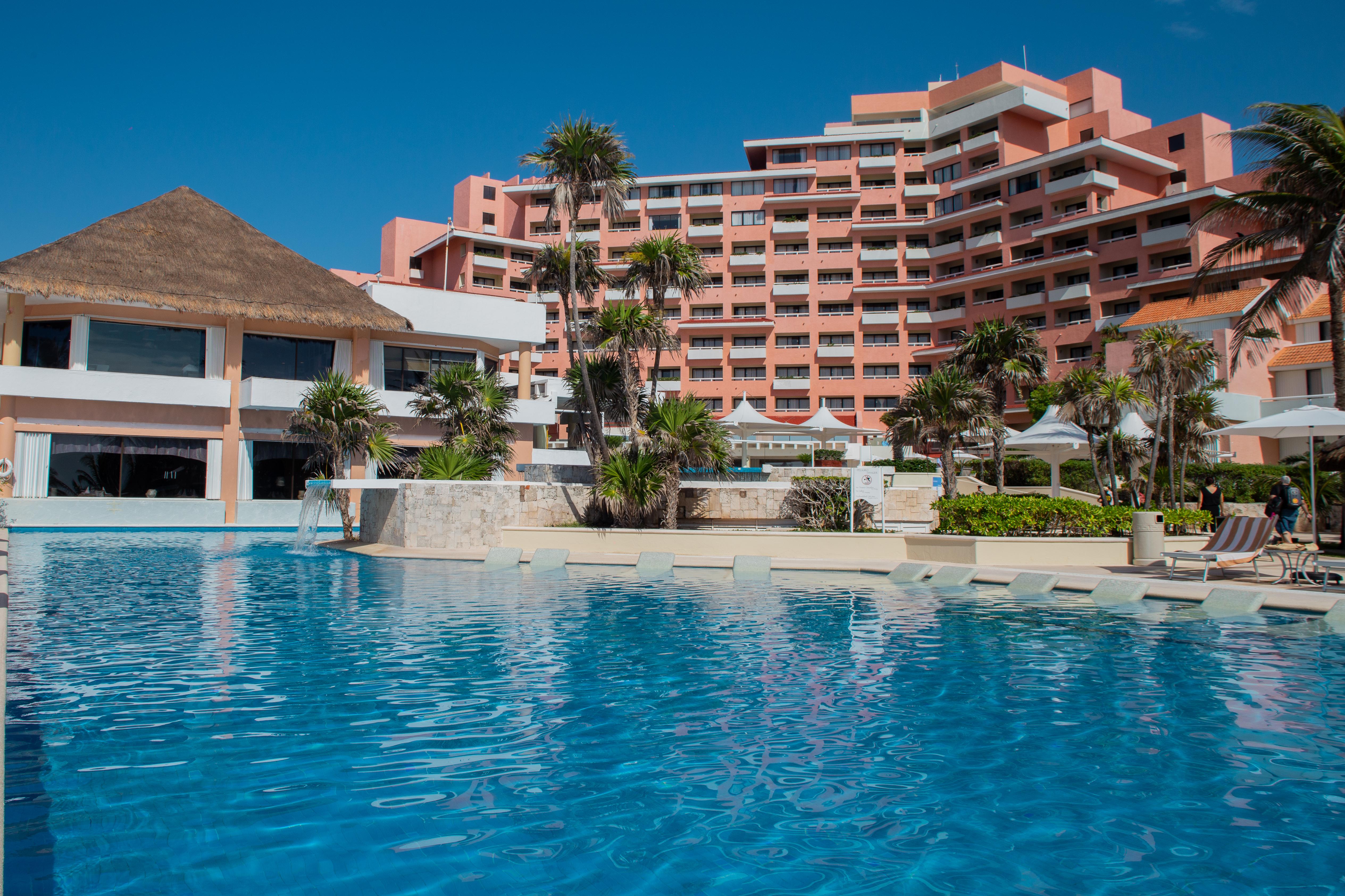 Wyndham Grand Cancun All Inclusive Resort & Villas Екстер'єр фото