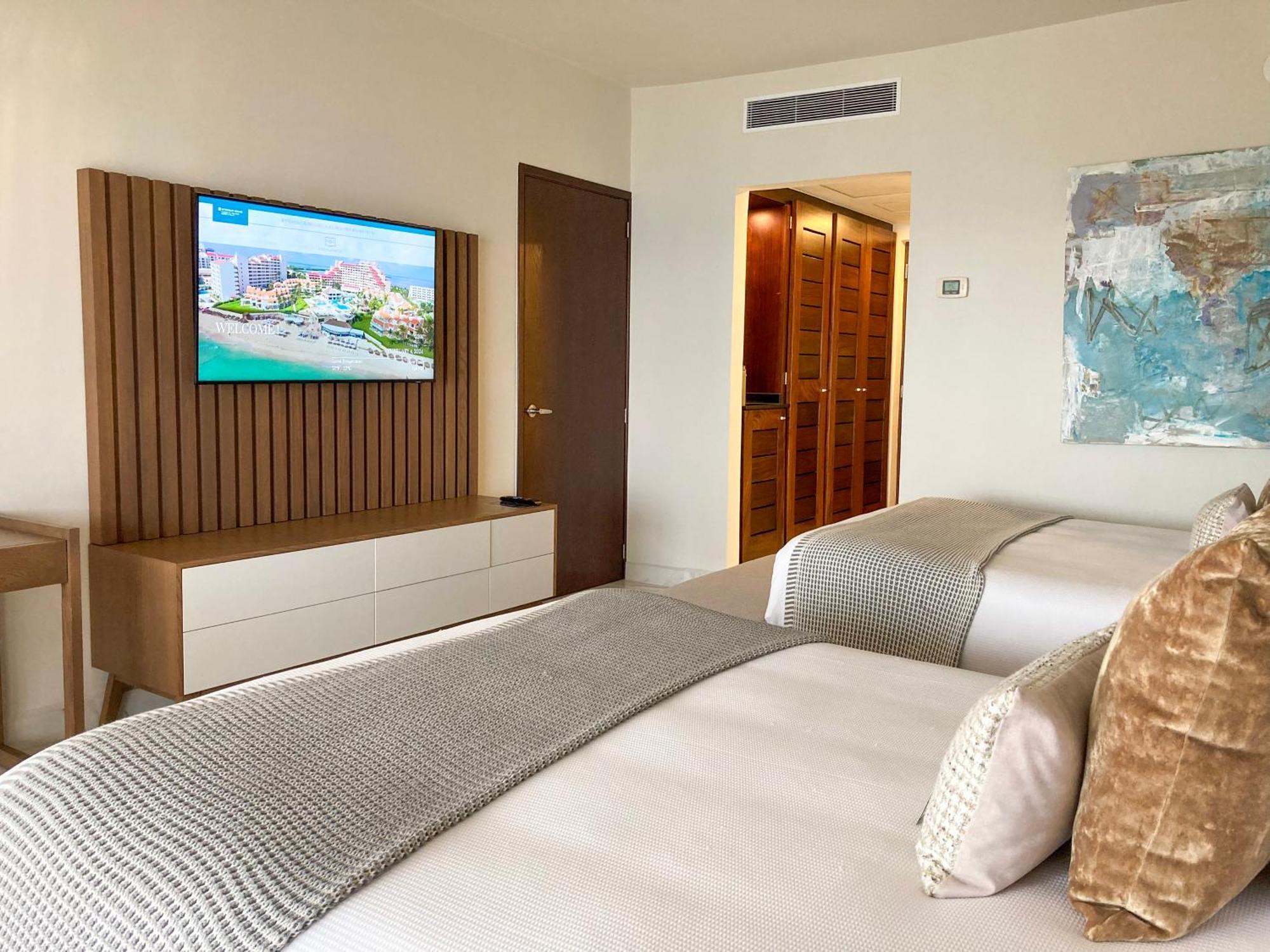 Wyndham Grand Cancun All Inclusive Resort & Villas Екстер'єр фото